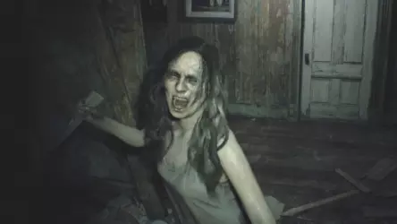 Режиссёр Косхи Накашини заявил, что Resident Evil 7 была слишком страшной, поэтому в Resident Evil 9 добавили режим от третьего лица для облегчения игры.